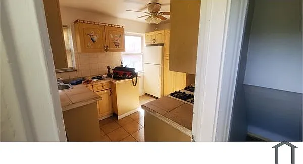 9936 Piedmont St — Photo 3