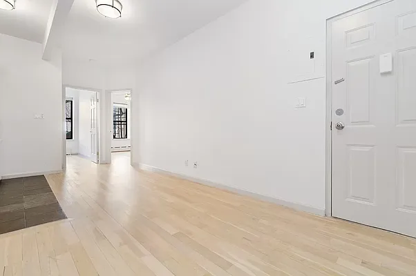 Rented by REAL New York | media 17