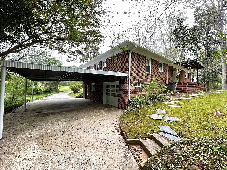 1605 Cherokee Rd — Photo 5