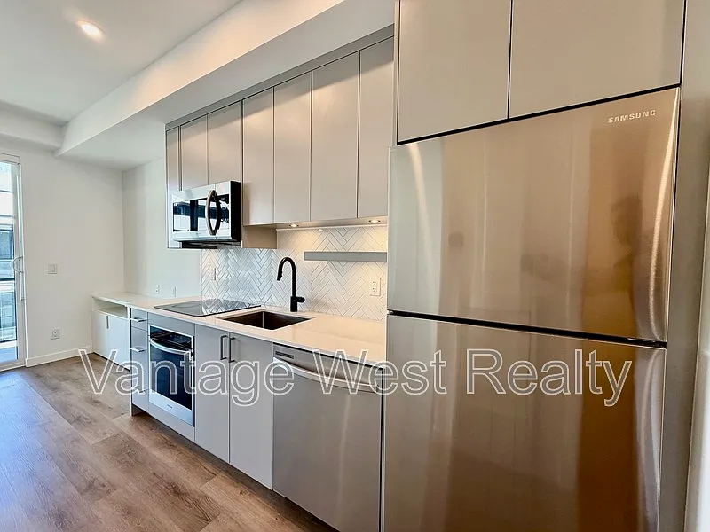 Building Photo - 1274 Devonshire Ave #543