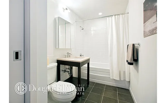 Sold by Douglas Elliman | media 14