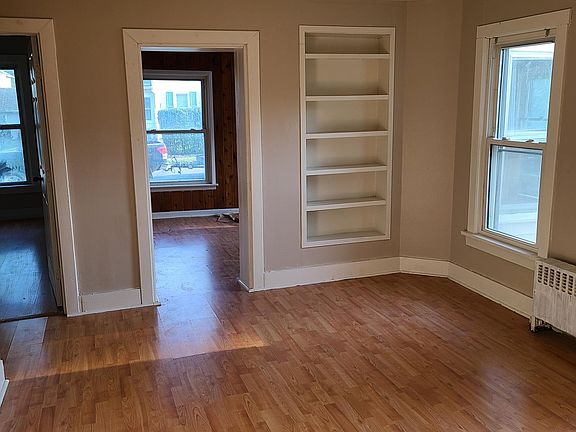 4th image of 104 Phoenix St