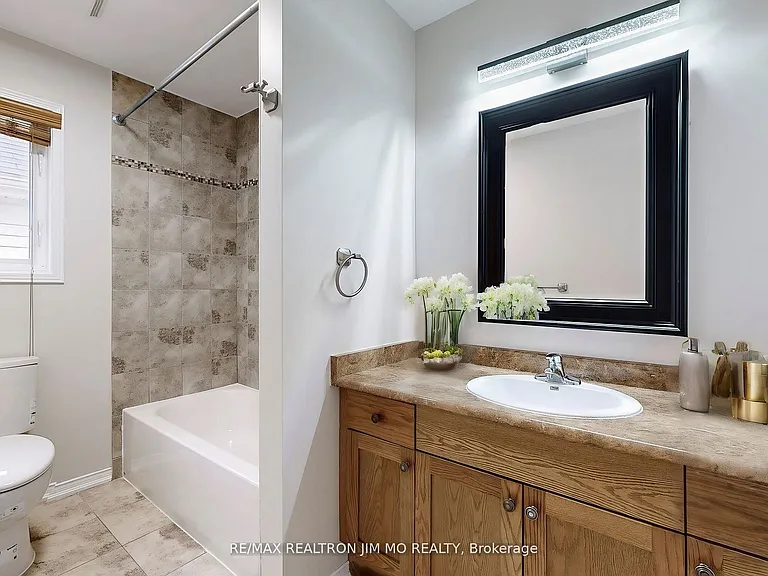 766 Grand Ridge Ave — Photo 12