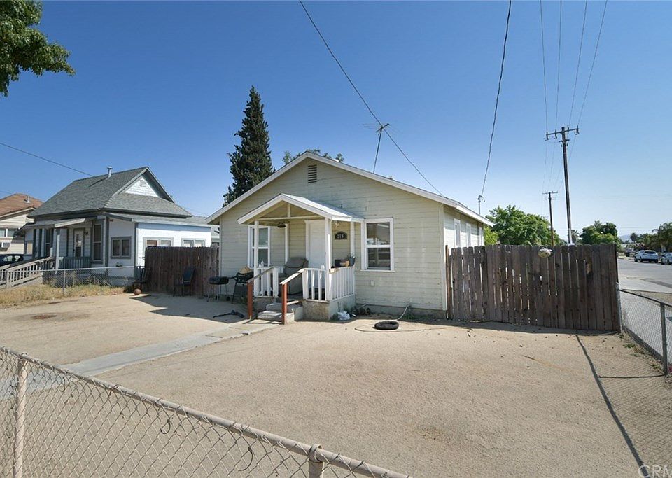 1st image of 229 W Kimball Ave