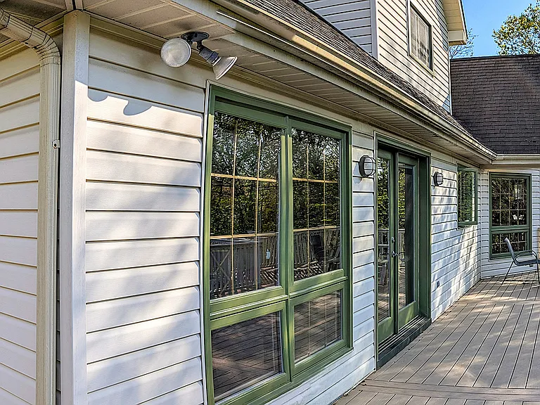 1004 Thomas Rd — Photo 5