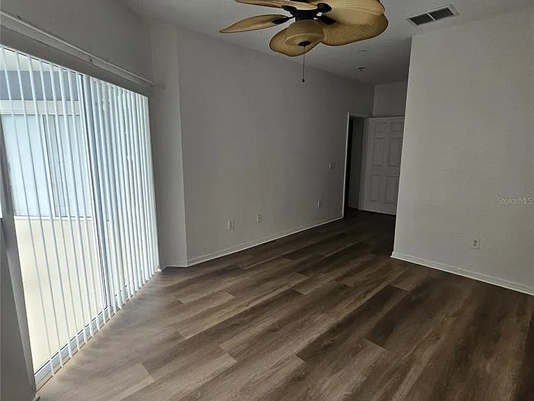 3561 Conroy Rd #220 — Photo 8