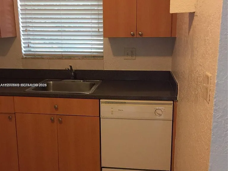 4851 NW 9th Dr #4851 — Photo 3