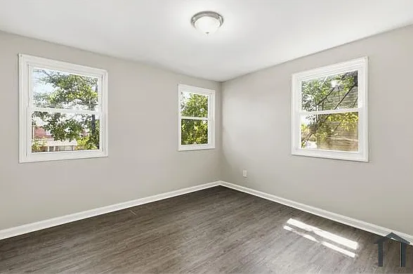 7836 Eastdale Rd — Photo 9