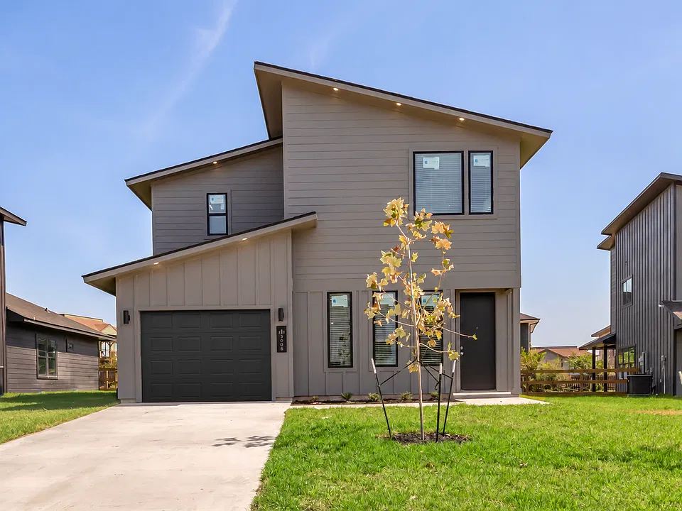 3006 Alpha Wolf Ct