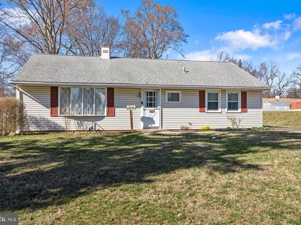 347 Andover Rd, Fairless Hills, PA 19030