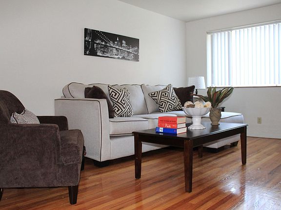 3rd image of 3929 Magnolia Ave #0