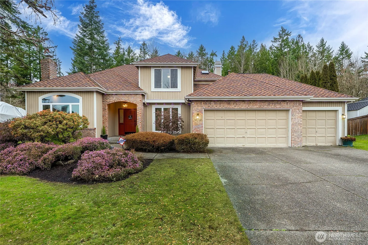 18412 SE 277th Place photo 1