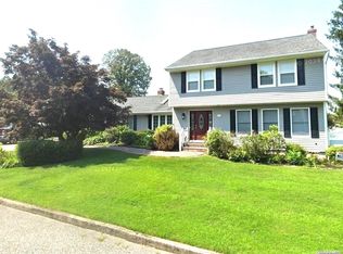 316 Parkside Ave, Miller Place, NY 11764