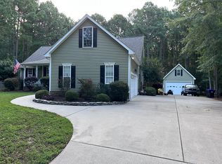 145 Oak Leaf Trl, Youngsville, NC 27596