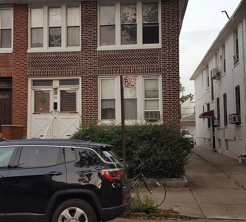 2nd image of 19 Clara St