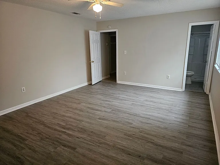 2318 Alabama Ave — Photo 5