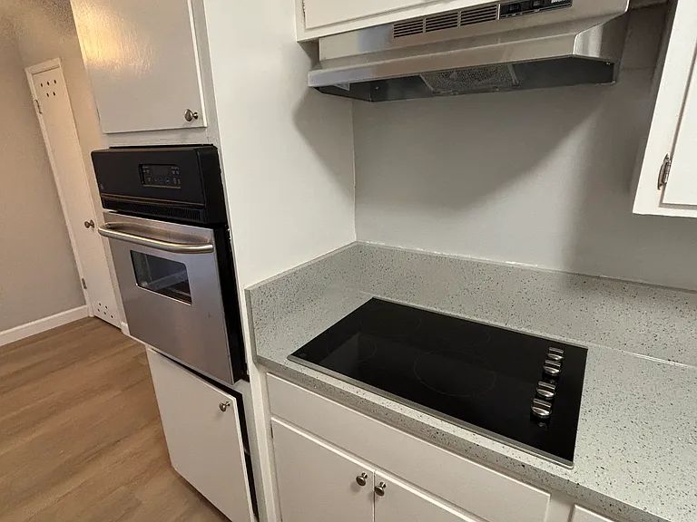 850 Roble Ave #C — Photo 11