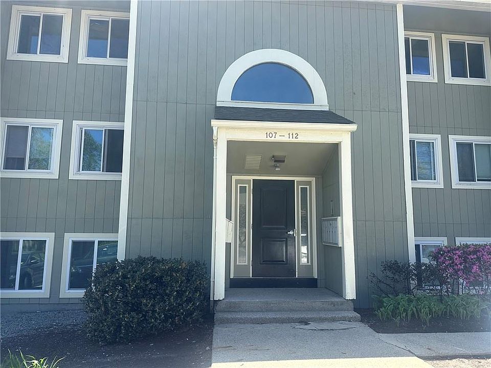 1st image of 400 New River Rd APT 111