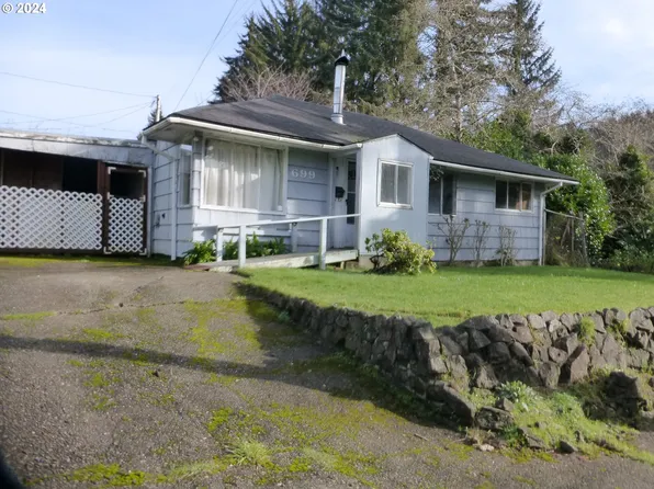 699 S 22nd St, Reedsport, OR 97467