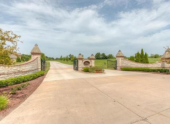 Private Subd. with over One million Dollar Homes !!