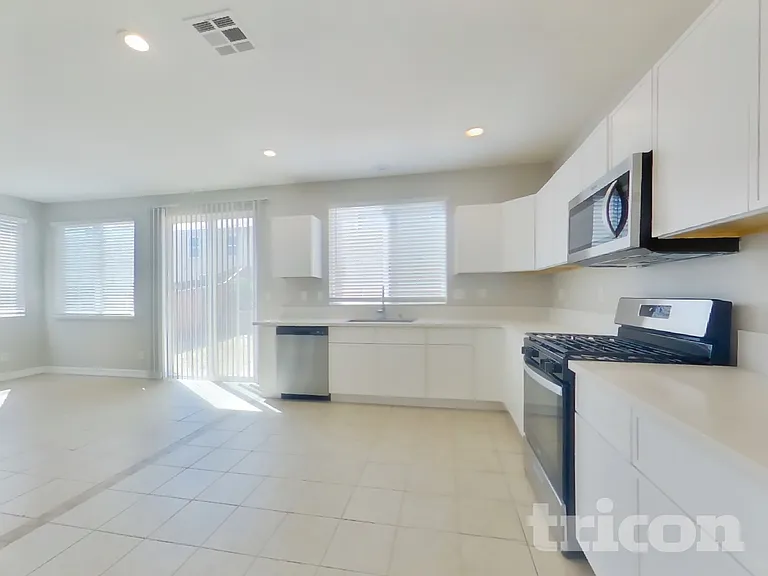 13741 Starshine Dr — Photo 5