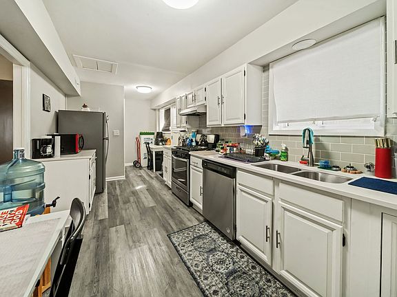3rd image of 1436 Portsmouth Ave