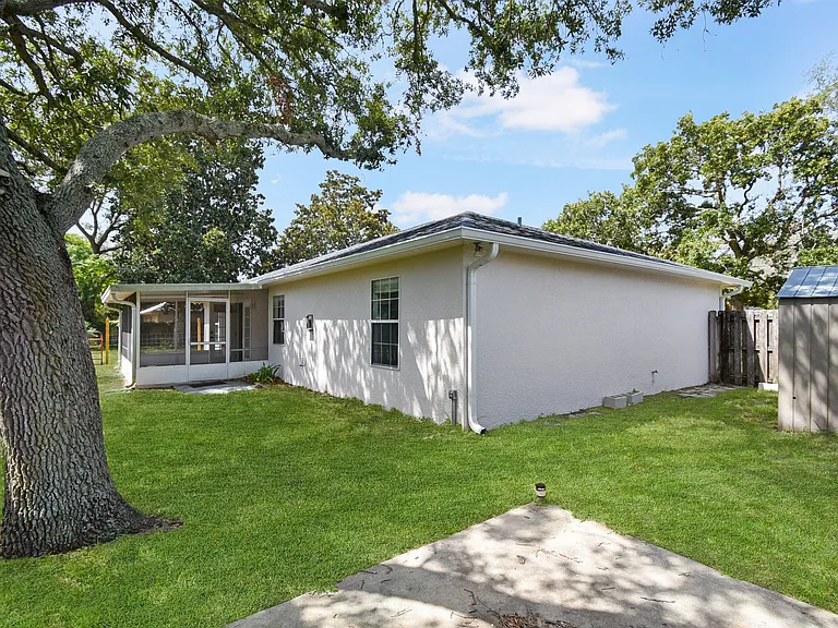 341 Shamrock Rd — Photo 31