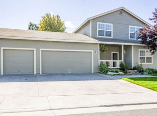 1991 NW Prickly Pear Dr, Hermiston, OR 97838