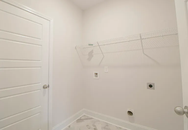 190 Monaghan Dr — Photo 6