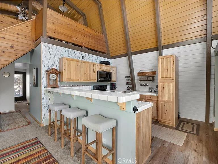 2116 Glacier Dr — Photo 5
