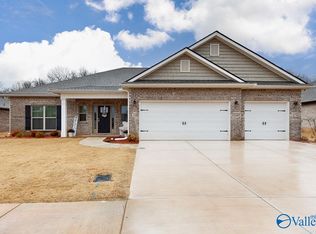 25161 Addlestone Dr, Athens, AL 35613