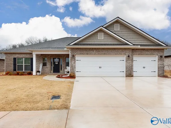 25161 Addlestone Dr, Athens, AL 35613
