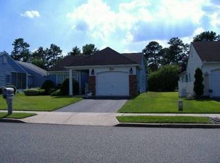 25 Stratford Rd, Southampton, NJ 08088