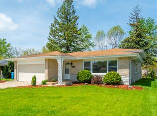 15644 Prince Dr, South Holland, IL