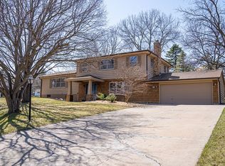 5144 Clear Spring Dr, Minnetonka, MN 55345