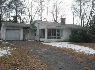 25 Lindsay Rd, Springfield, MA 01128