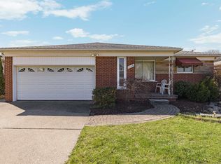 11316 Irvington Dr, Warren, MI