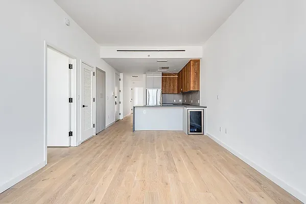 Rented by SERHANT. | media 2