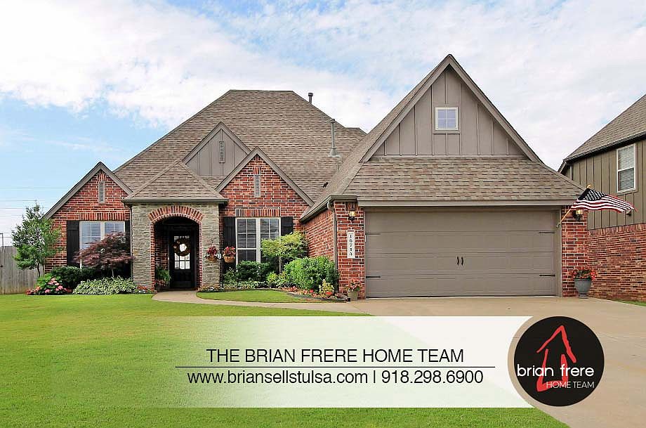 Pristine corner lot home