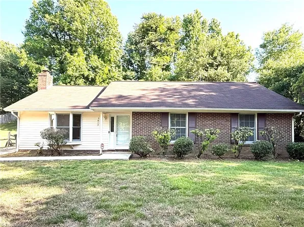 3817 Waynoka Dr, Greensboro, NC 27410