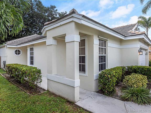 2nd image of 2948 Tall Oak Ct