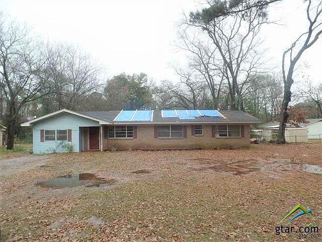 1st image of 218 Dogwood St