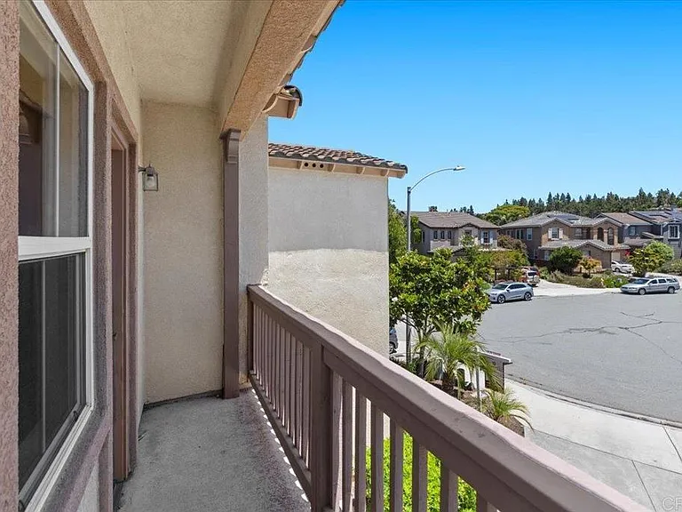1560 Eden Ct — Photo 23