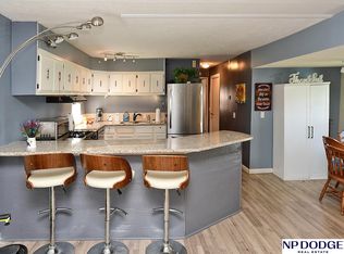 12816 Sprague Plz #140, Omaha, NE 68164