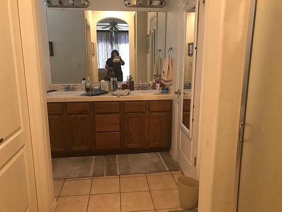 Master bathroom. Double sinks, walk in closet, sunk in tub.