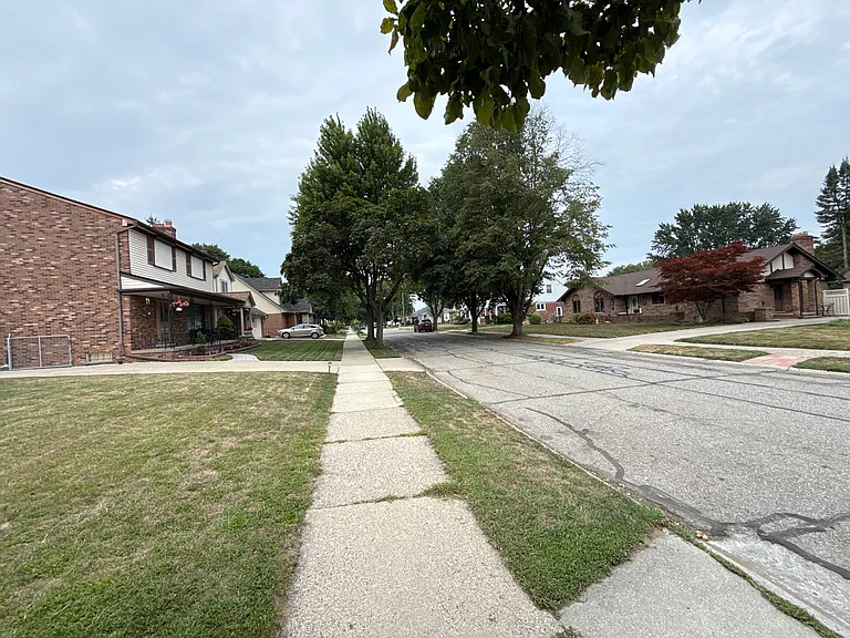 2950 Parker St — Photo 15