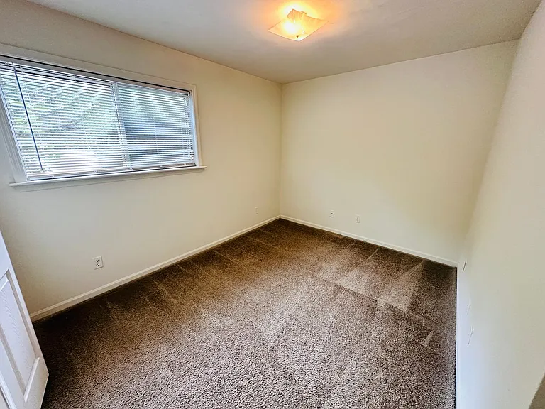 401A Berryfield Ln — Photo 10