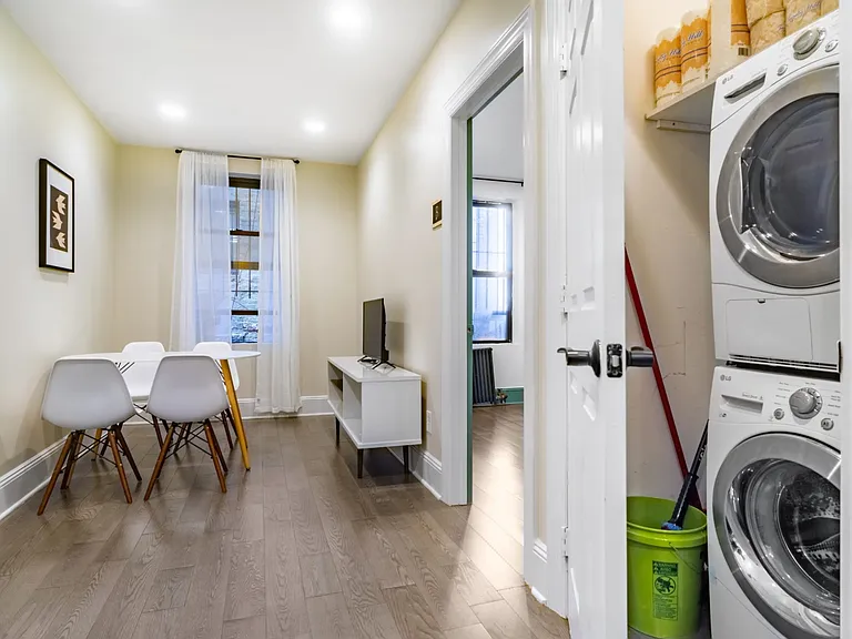 345 E 21st St #1 — Photo 2