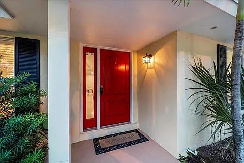 527 E Causeway Blvd — Photo 4
