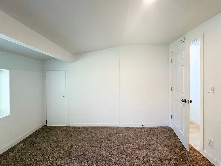 2210 W 19th Ave — Photo 20